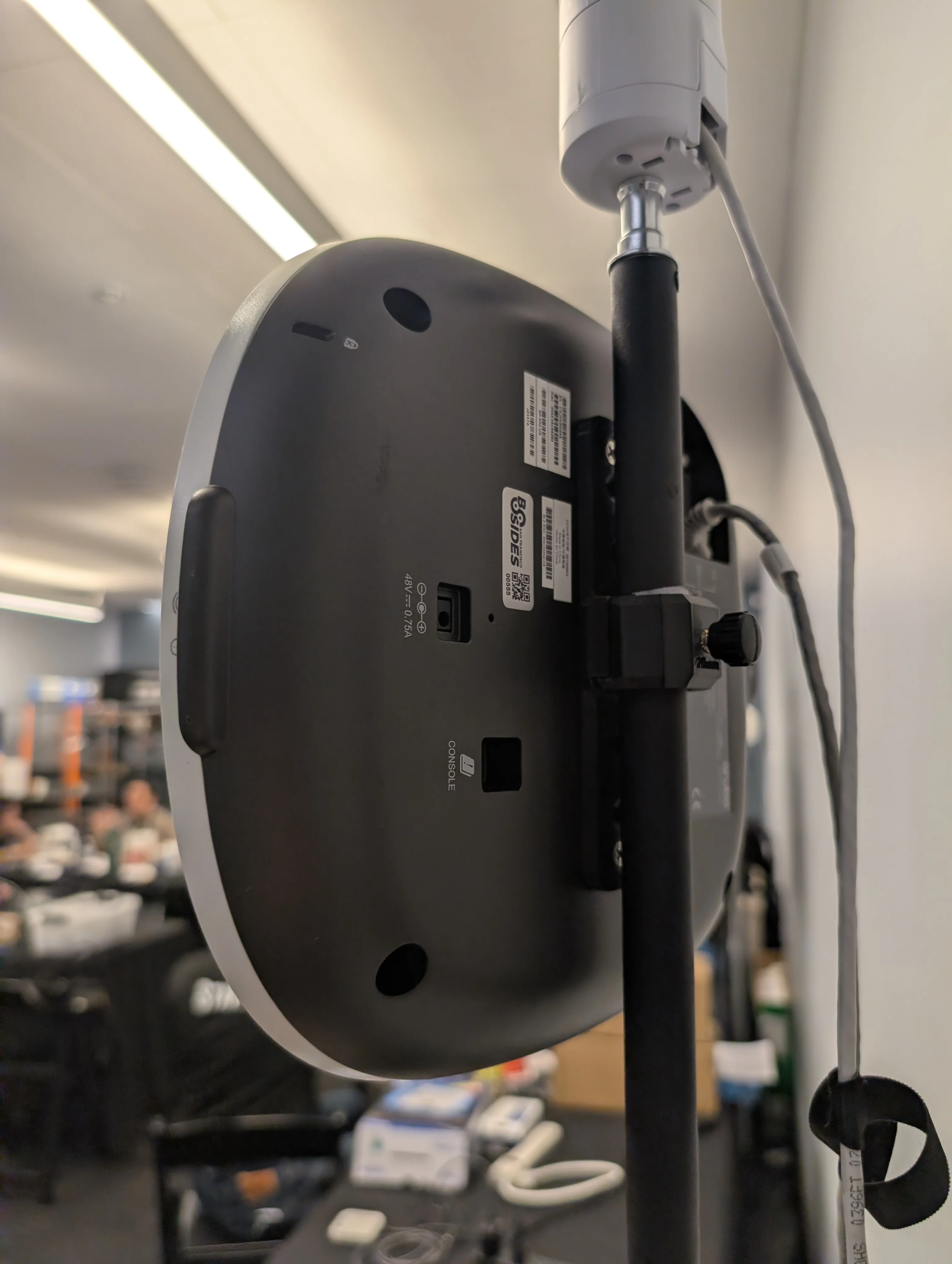 Aruba 5xx mount, rear view