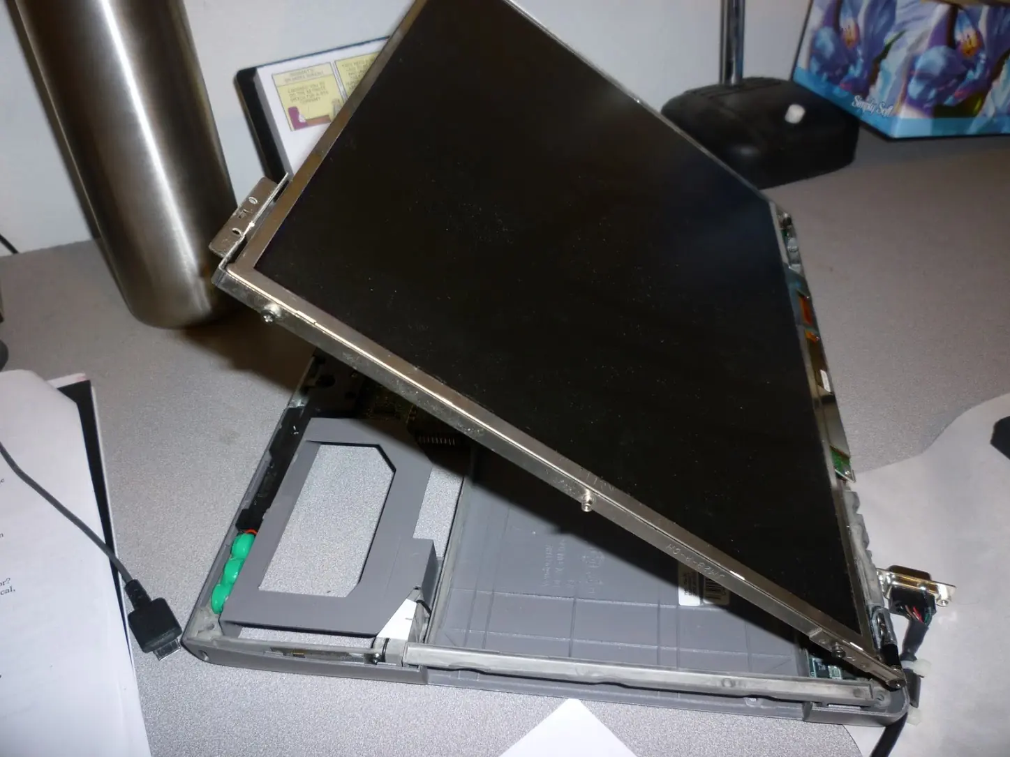 Laptop with backwards screen on hinge